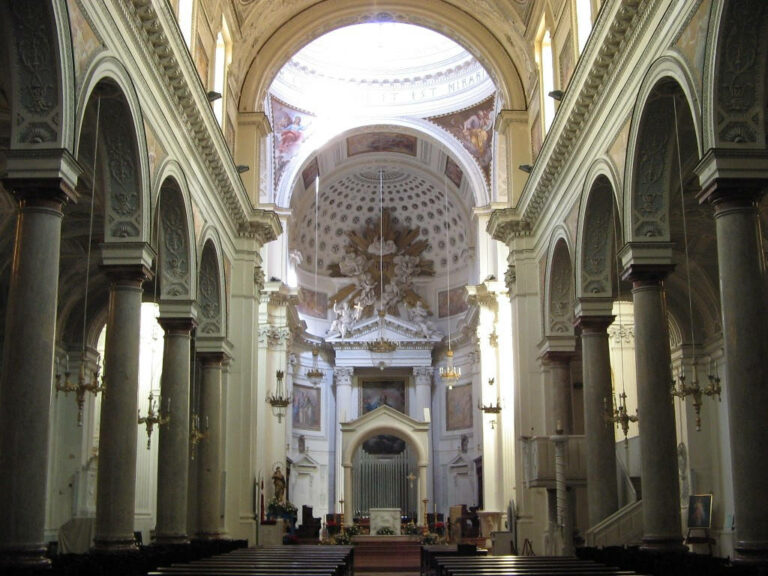 intérieur duomo trapani sicile ville